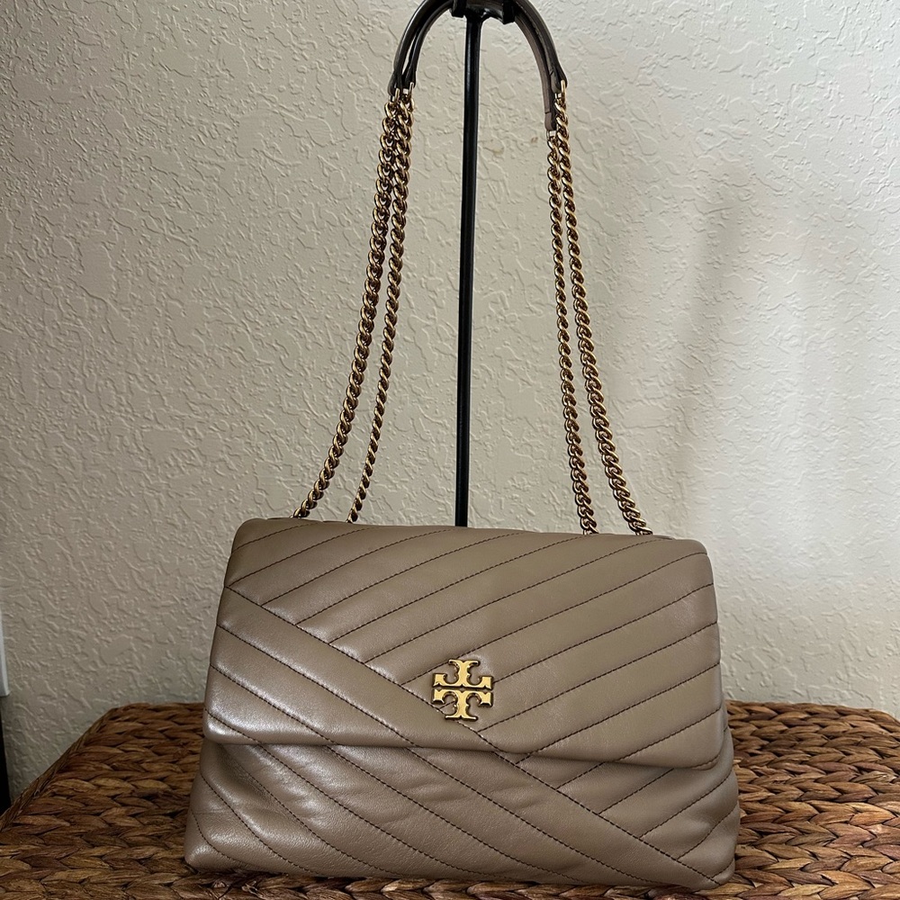 TORY BURCH Kira Chevron Quilted Leather Large Shoulder Bag